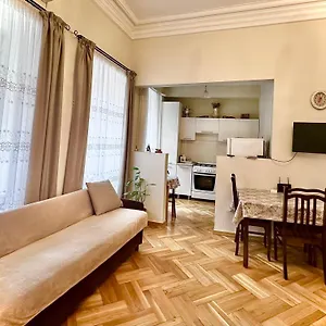 Dadiani 26 , Тбилиси Грузия